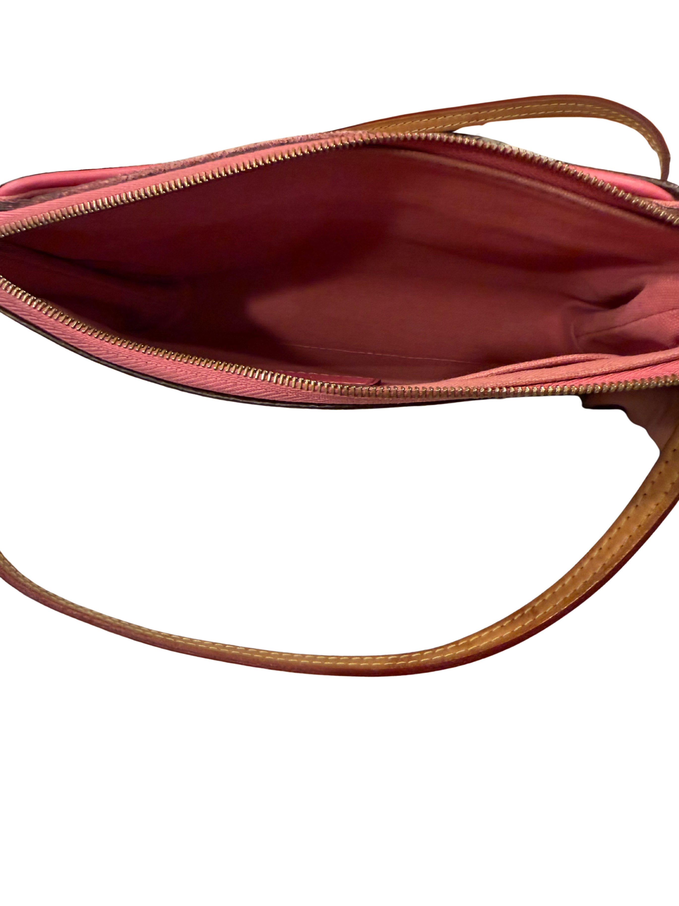 Louis Vuitton Palace Clutch Monogram Canvas - Pink