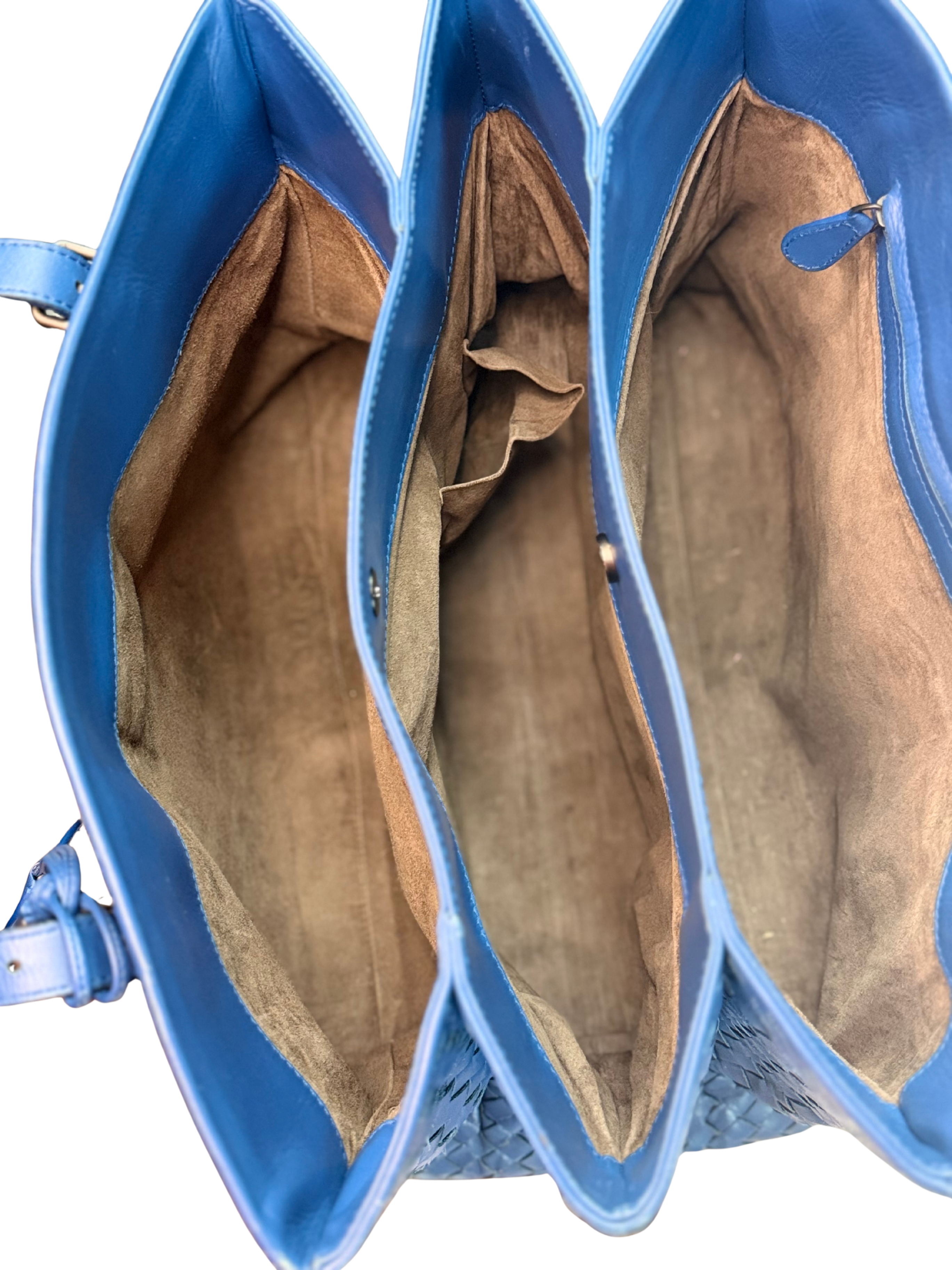 Bottega Veneta Intrecciato Roma Leather Hand Bag